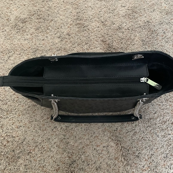 Michael kors bag - Picture 6 of 7